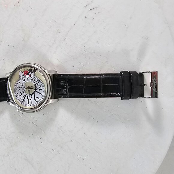 Disney Mickey Mouse Shareholder's Limited Edition Watch 2006 Works! - Picture 4 of 8